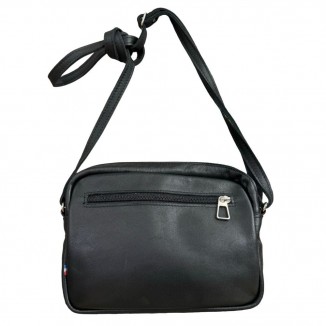 Mini sac bandoulière Frandi de couleur noir vue de face avec un fond blanc