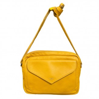 Mini sac bandoulière Frandi de couleur jaune vue de face avec un fond blanc