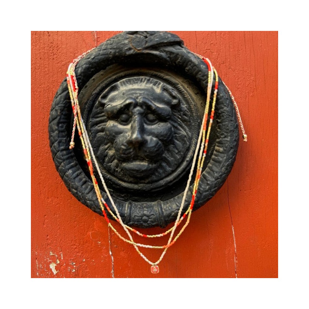 Collier belle mais pas que 3 rangs Collier belle mais pas que 3 rangs