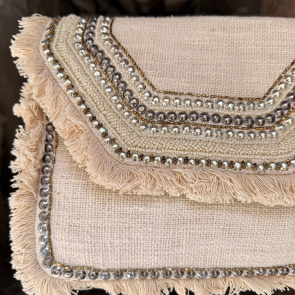 Sac les tropéziennes pochette bohème vu de proche