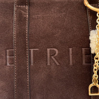 zoom sur la marque ETRIER