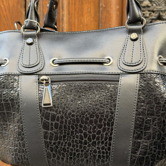 Sac à main style bourse Arthur & Aston en toile zoom sur la poche arrière