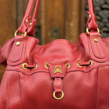 Sac à main en cuir carmin style bourse Arthur & Aston zoom